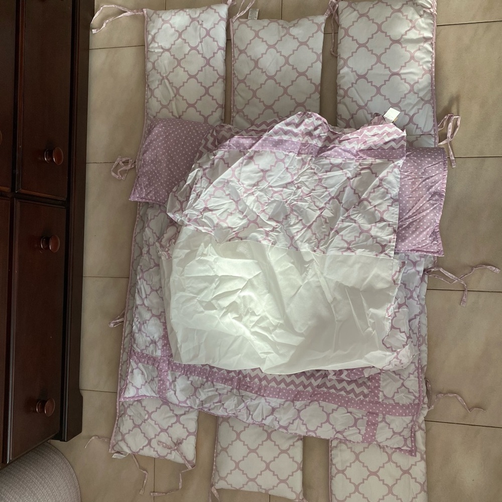Trend Lab Baby Bedding - Picture 4 of 4